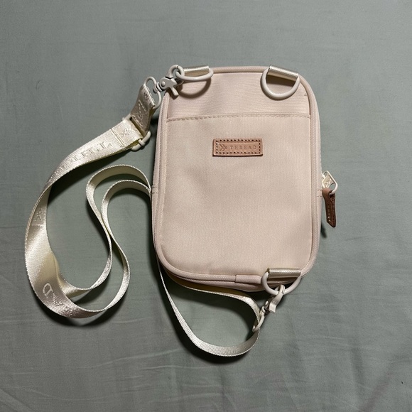 Thread crossbody bag - Picture 3 of 4